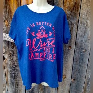 Like new woman’s camping shirt by Cabela’s. Size 2XL
